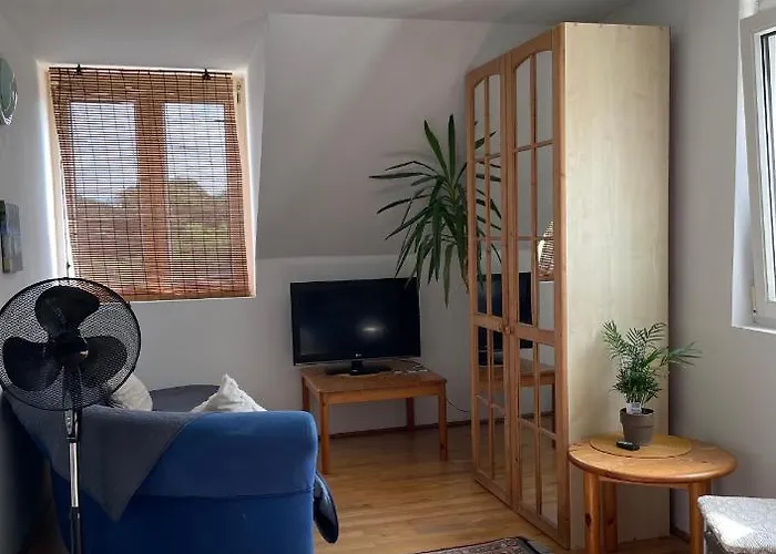 Szilvia Haz Gasthuis Balatonakarattya