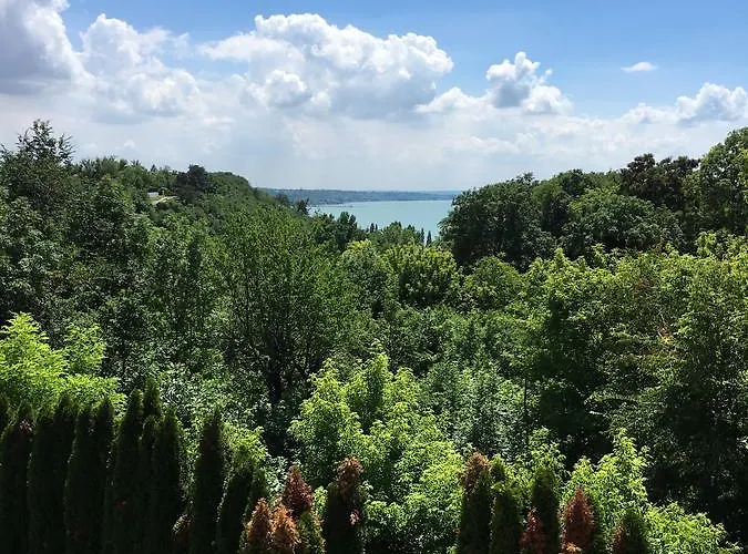 Szilvia Haz Balatonakarattya